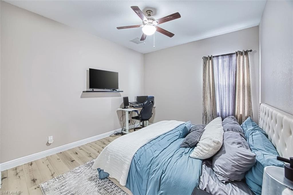 16018 Thorn Wood DR-27