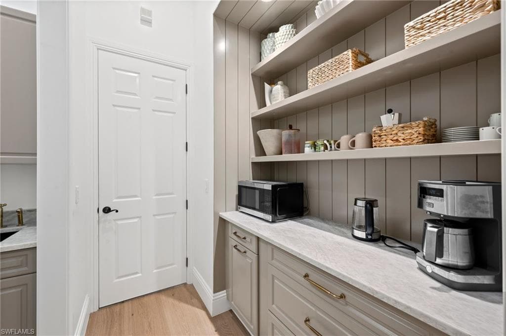 9833 Clear Lake CIR-27