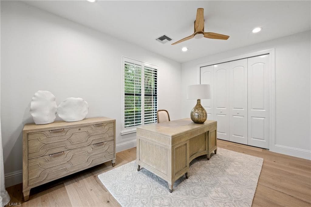 9833 Clear Lake CIR-33