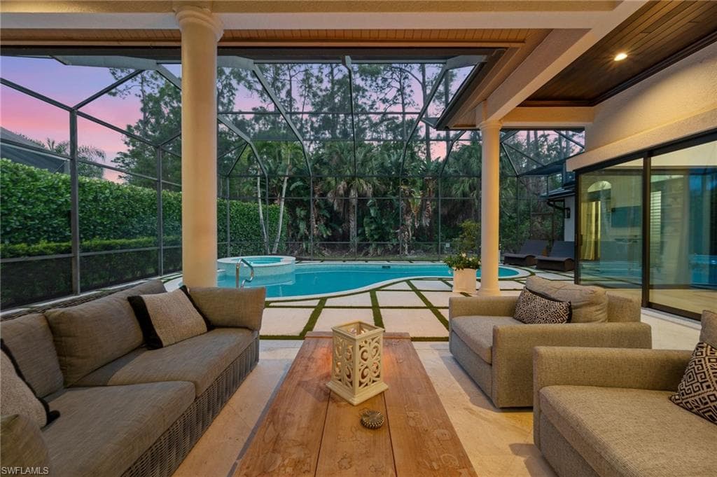 9833 Clear Lake CIR-43