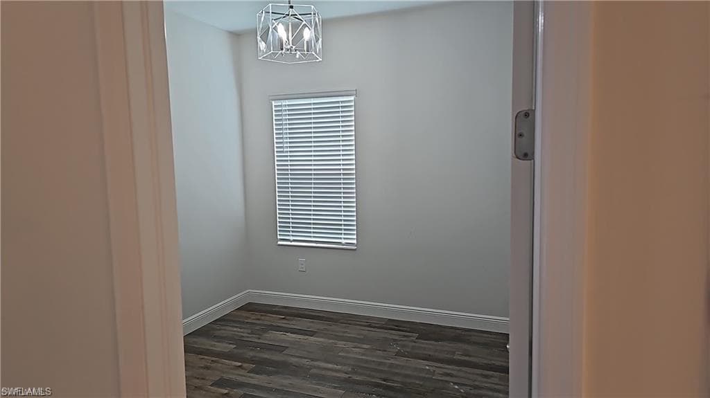 2305 Ariane DR-26