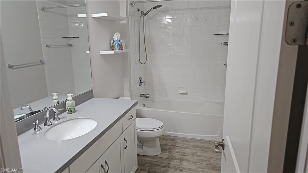 2305 Ariane DR-29
