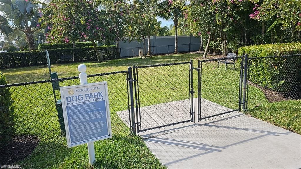 2305 Ariane DR-33