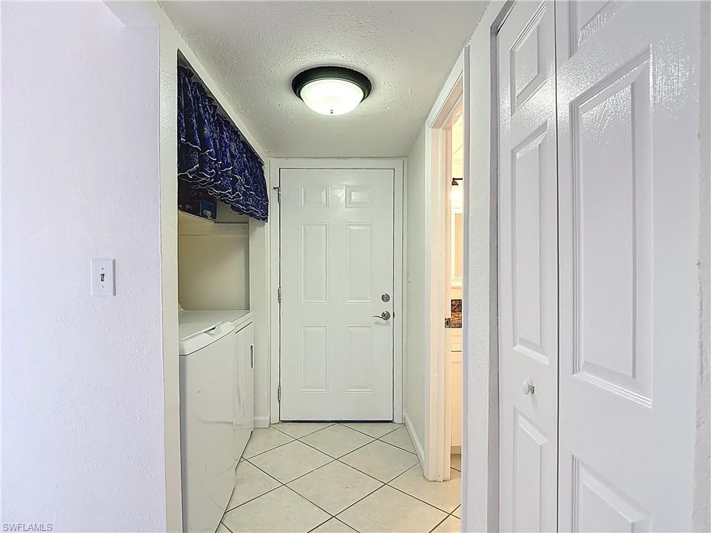 4293 Island CIR 4-5