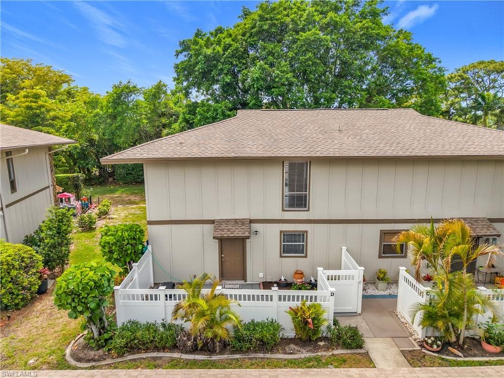 4293 Island CIR 4-0