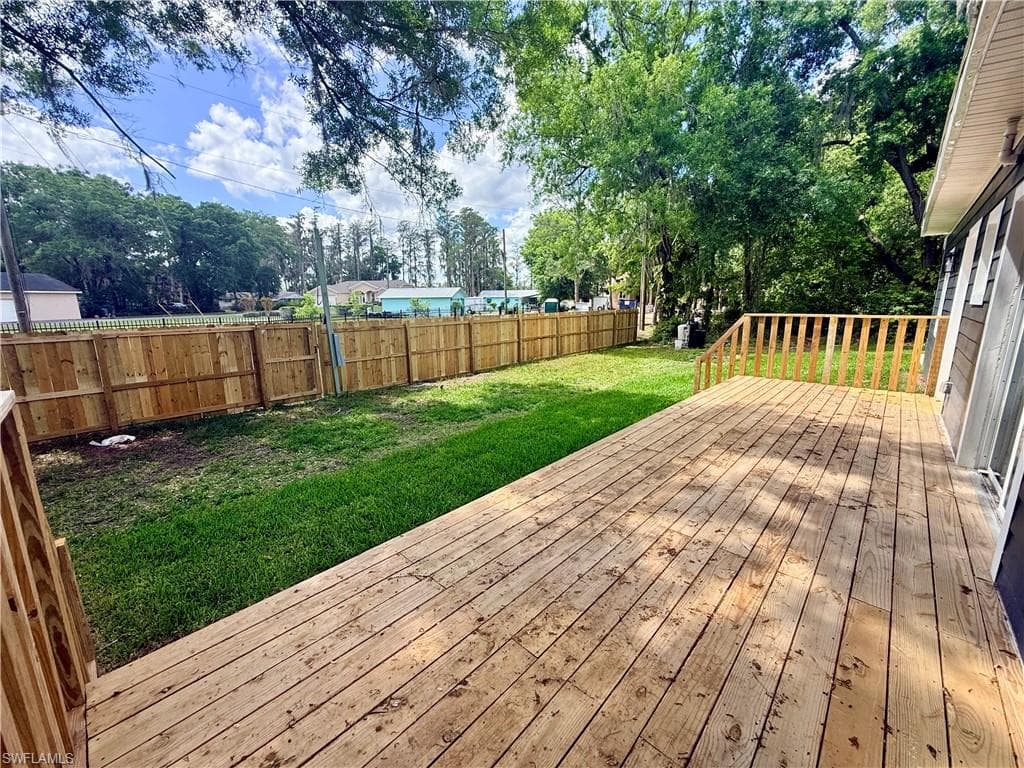 14232 Chisholm LN-12