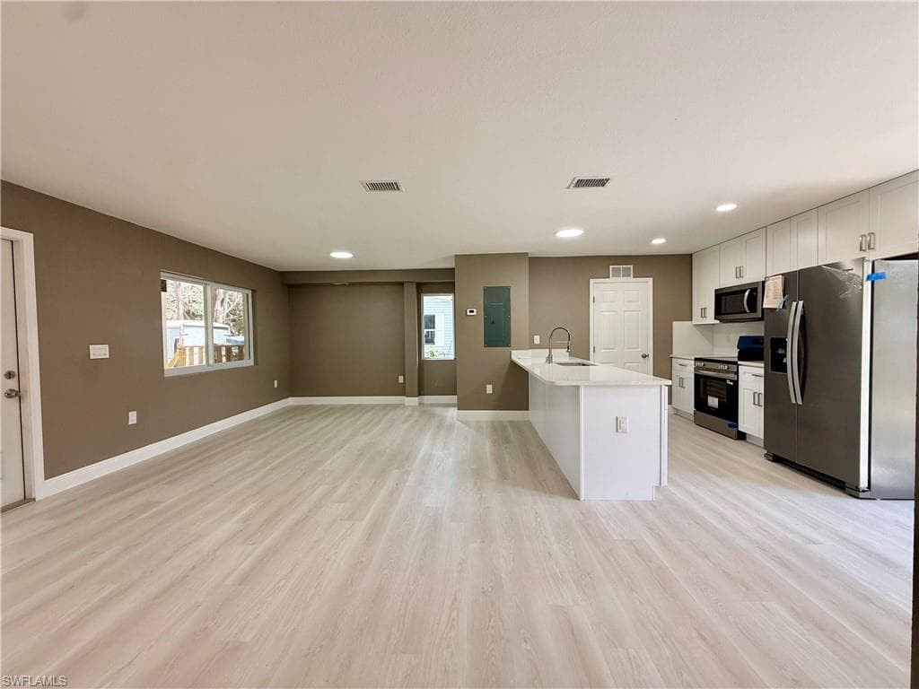 14232 Chisholm LN-15