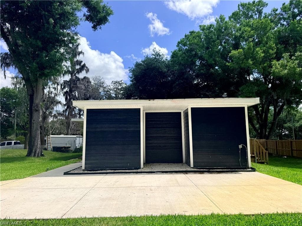 14232 Chisholm LN-7