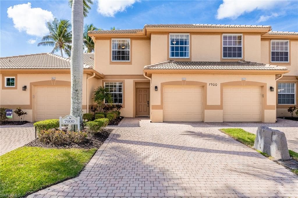 7900 Lake Sawgrass LOOP 4612-1