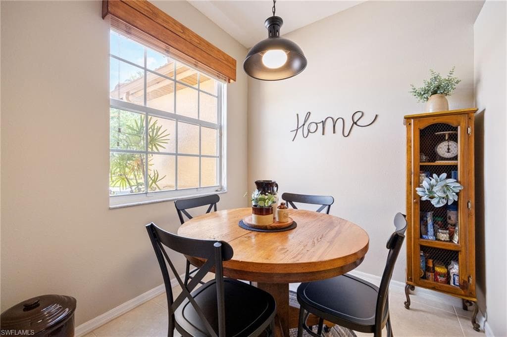 7900 Lake Sawgrass LOOP 4612-5