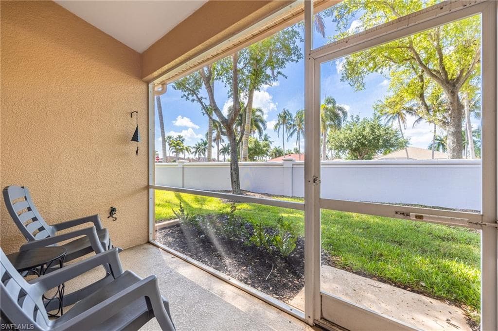 7900 Lake Sawgrass LOOP 4612-25