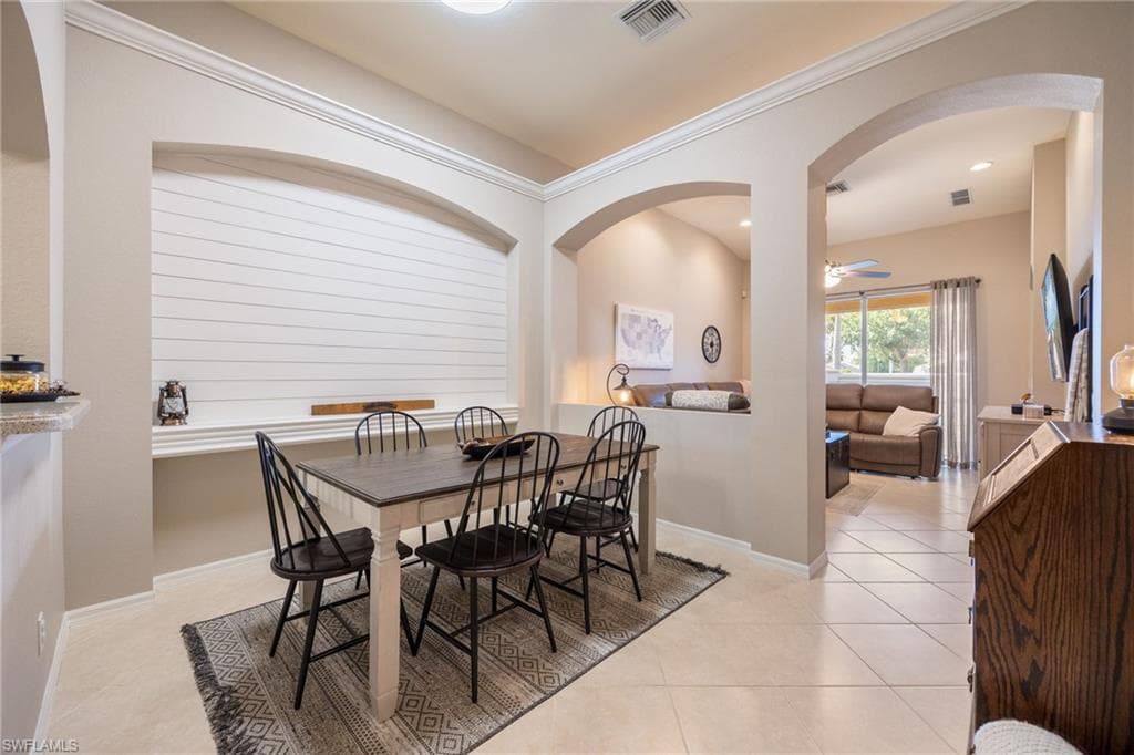 7900 Lake Sawgrass LOOP 4612-10