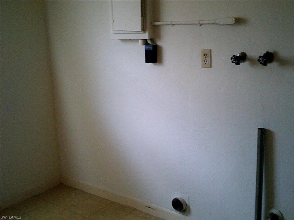 1405 Juddale ST E-9
