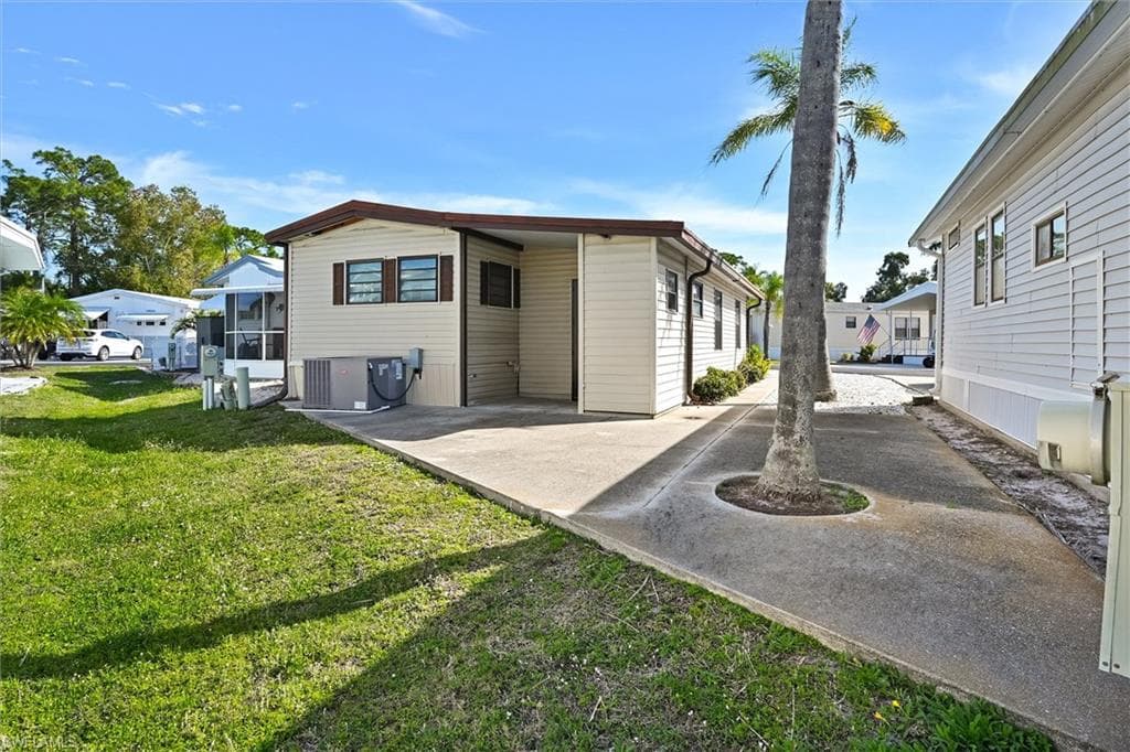 20124 Plum Tree LN-21