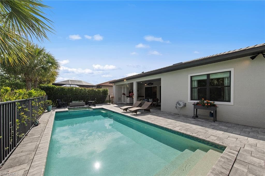 9607 Everglades DR-37