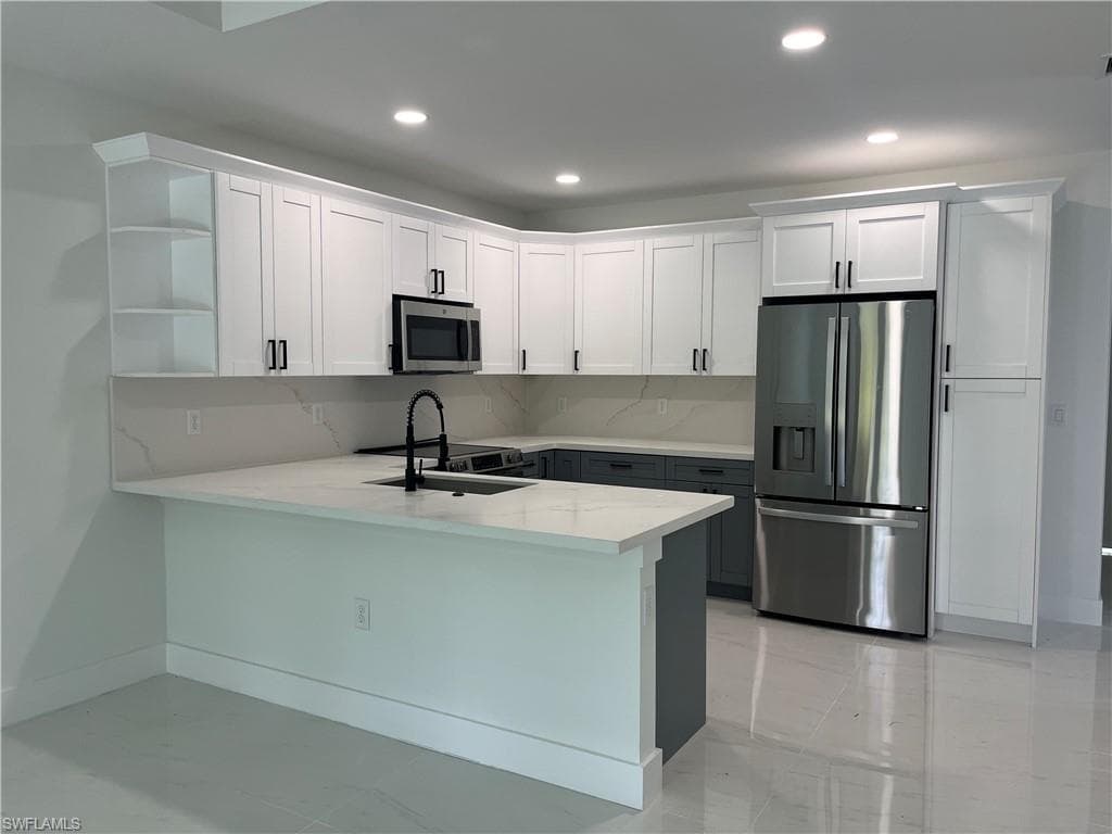 700 12th ST A & B-11