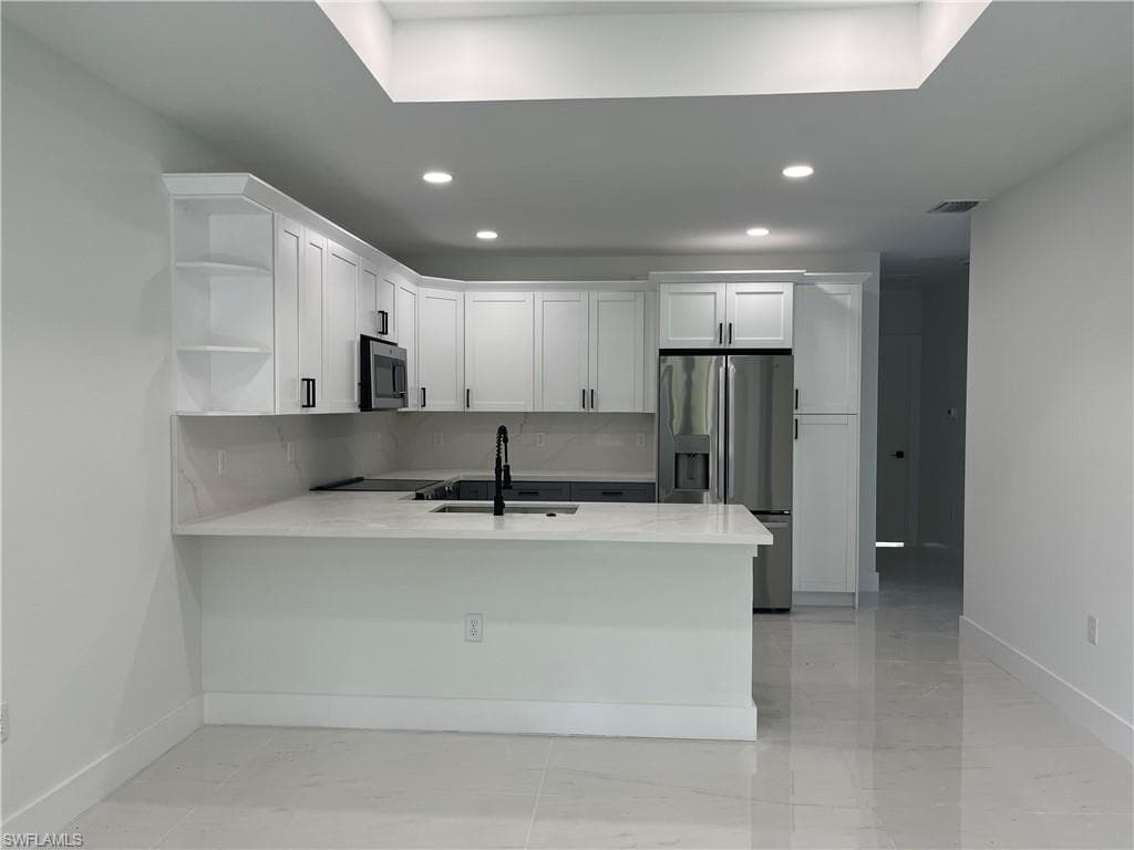 700 12th ST A & B-4