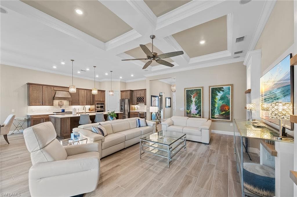 9573 Everglades DR-18