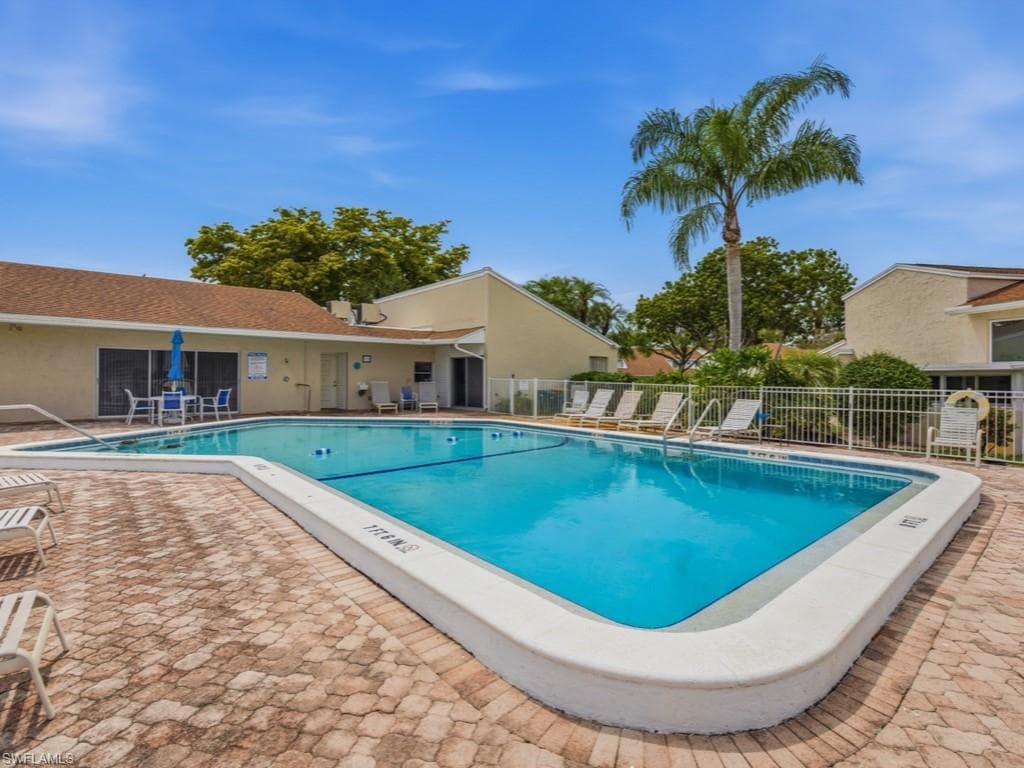 438 Bristle Cone LN 20-22