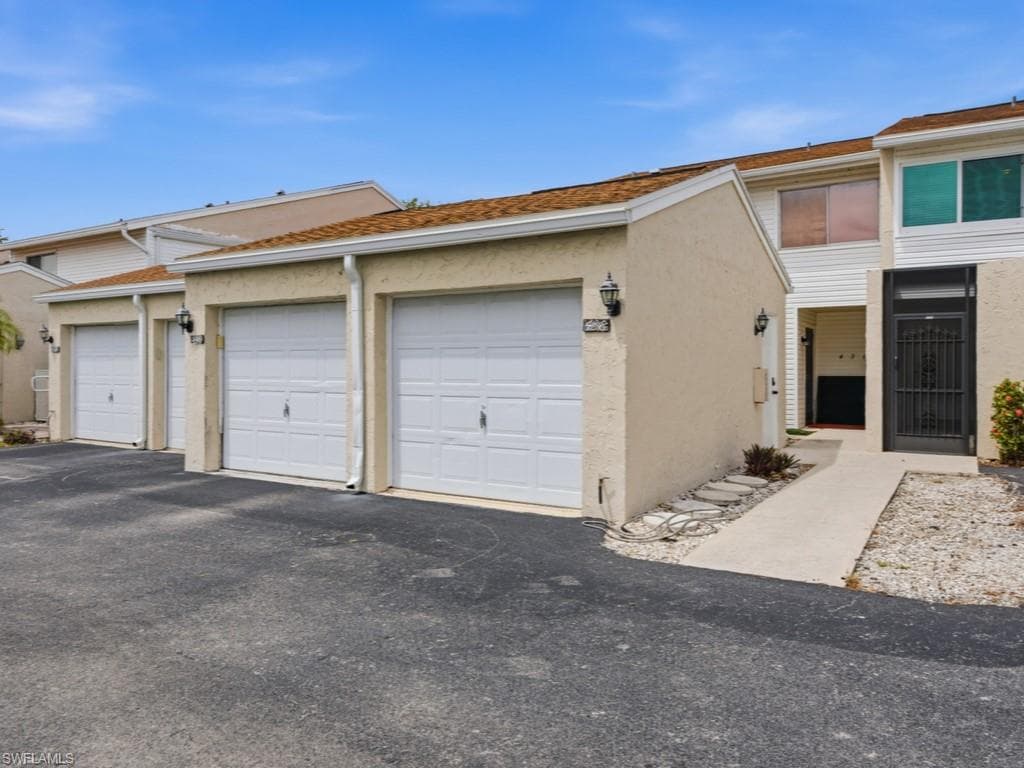 438 Bristle Cone LN 20-24
