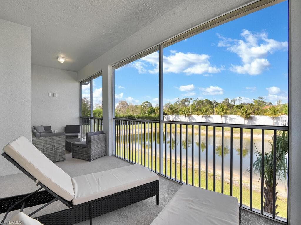 2561 Seychelles DR 308-2