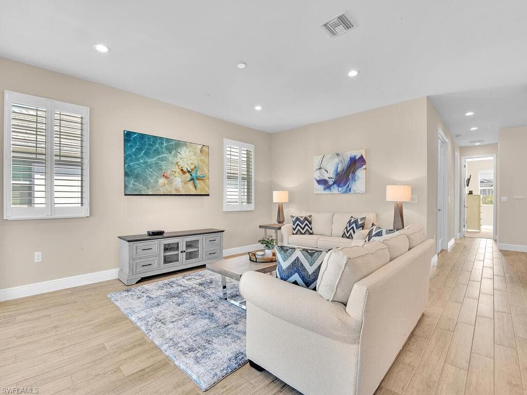 2561 Seychelles DR 308-7