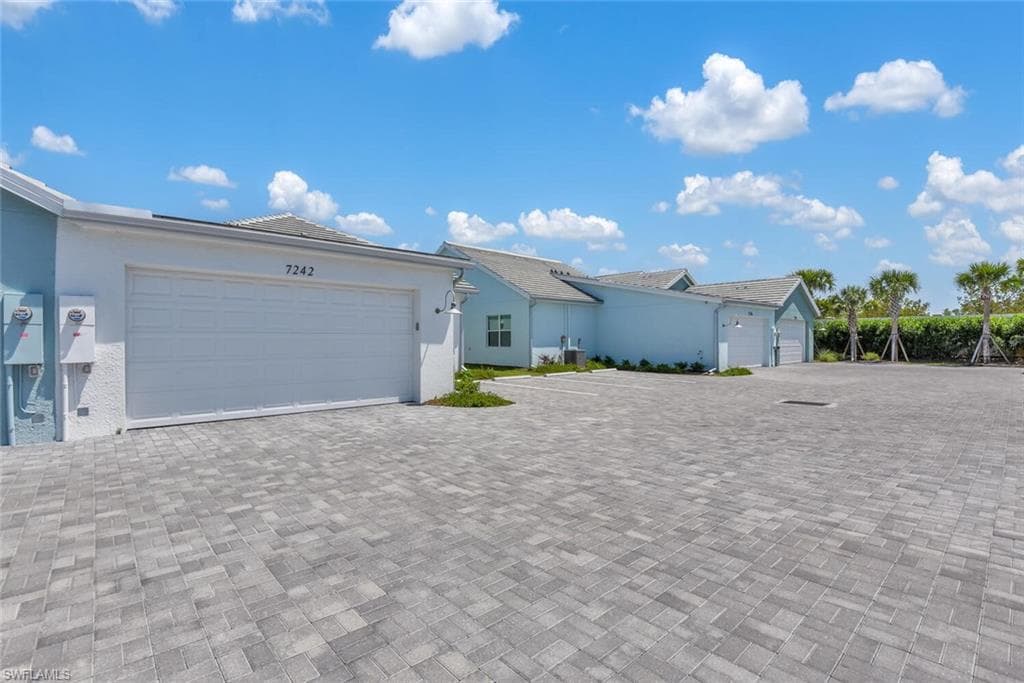 7242 Saona CT-21