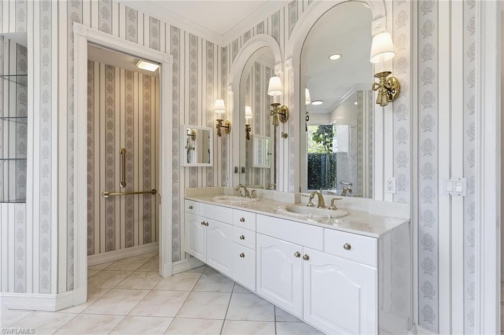 6656 Trail BLVD-27