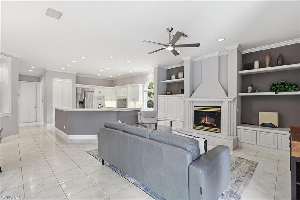 6656 Trail BLVD-17
