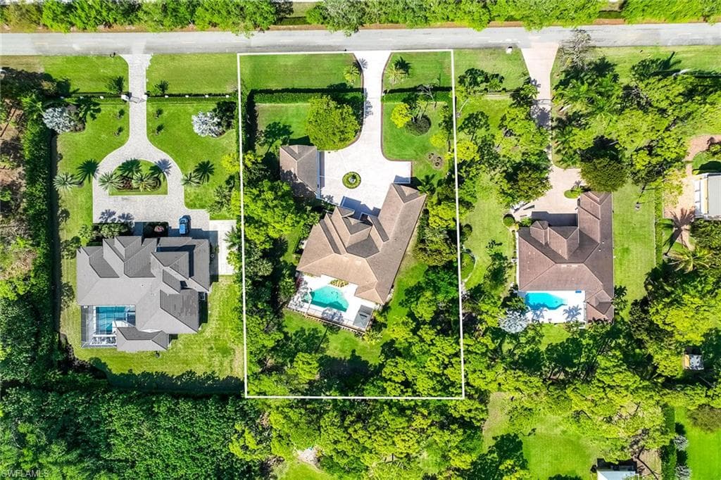 6656 Trail BLVD-36