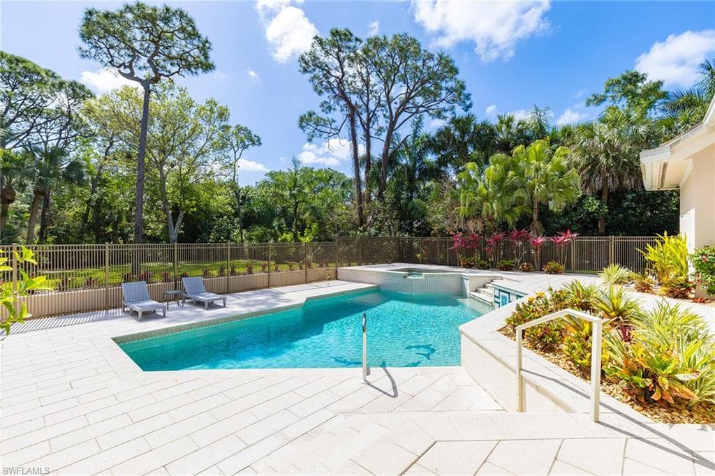 6656 Trail BLVD-32