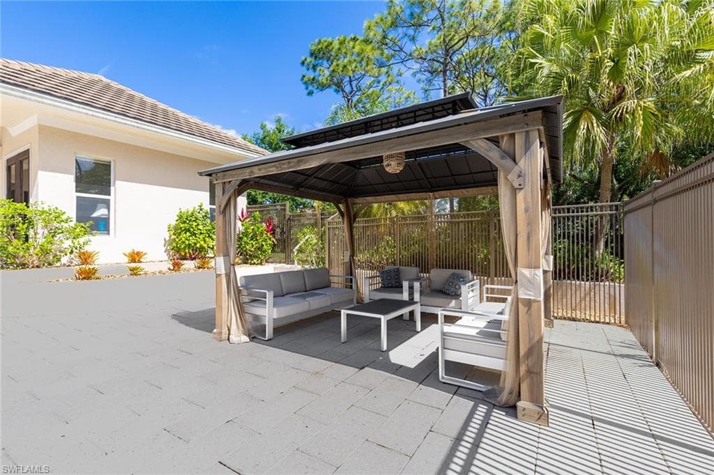 6656 Trail BLVD-34