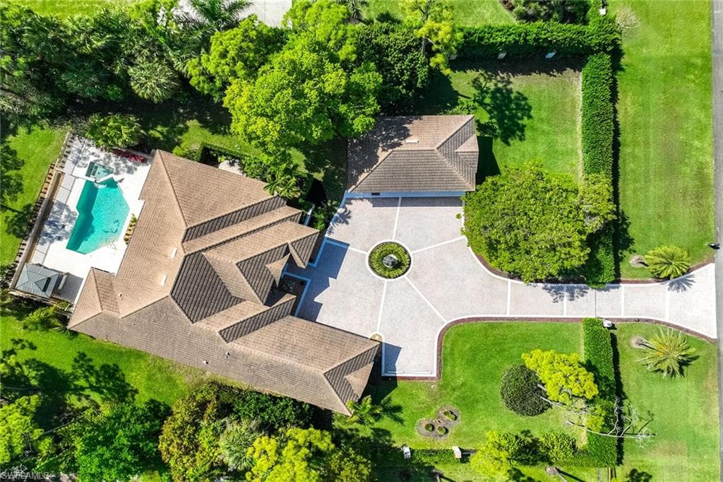 6656 Trail BLVD-37