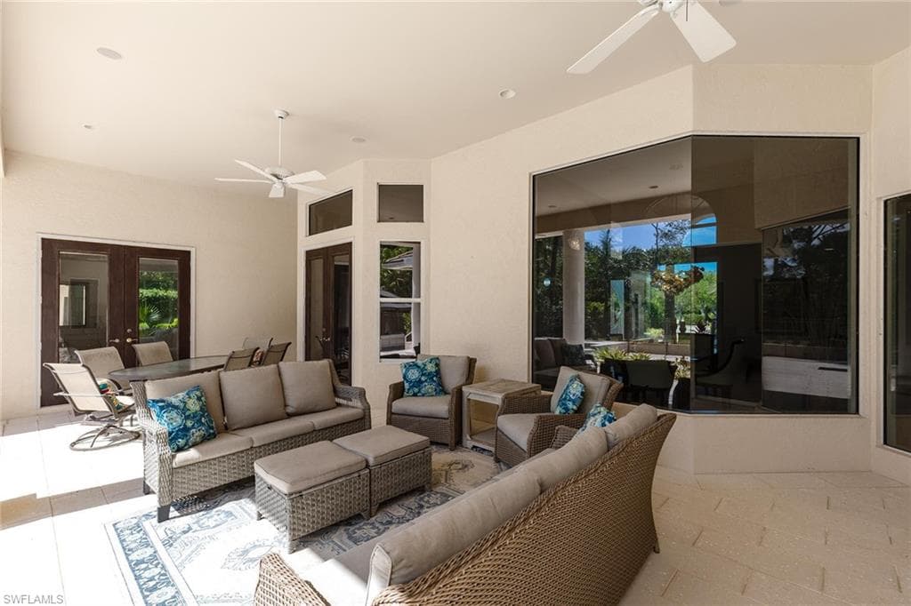 6656 Trail BLVD-35