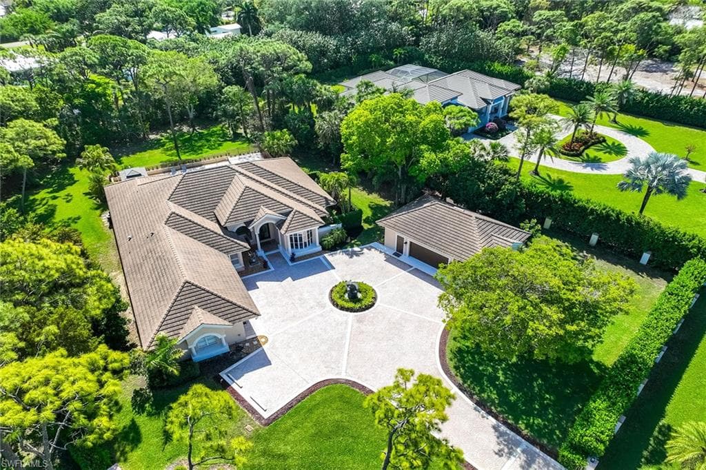 6656 Trail BLVD-4