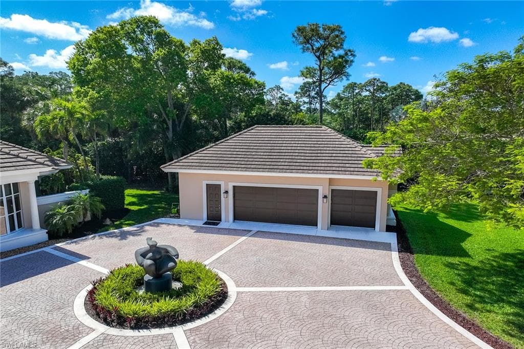 6656 Trail BLVD-8