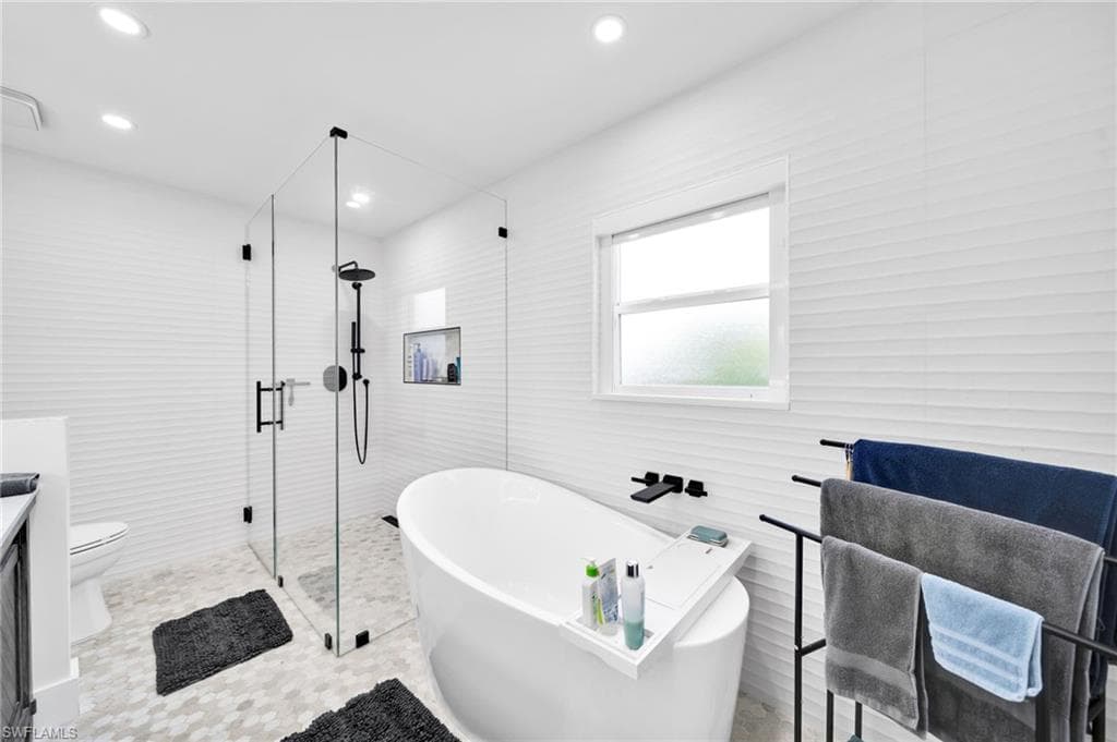 1574 Ricardo AVE-25
