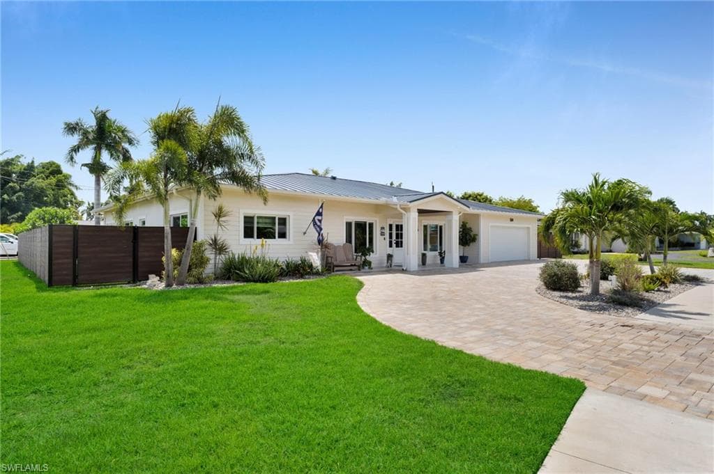 1574 Ricardo AVE-2
