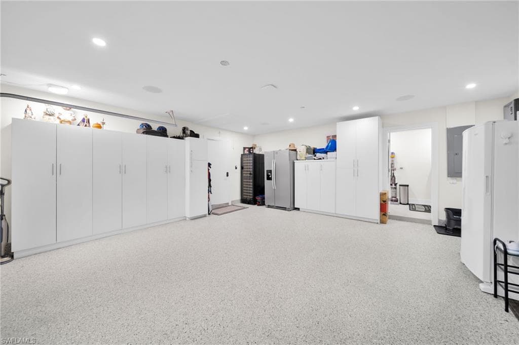 1574 Ricardo AVE-47