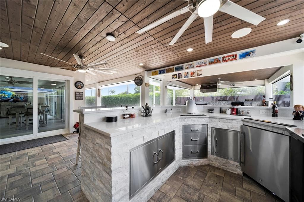 1574 Ricardo AVE-39