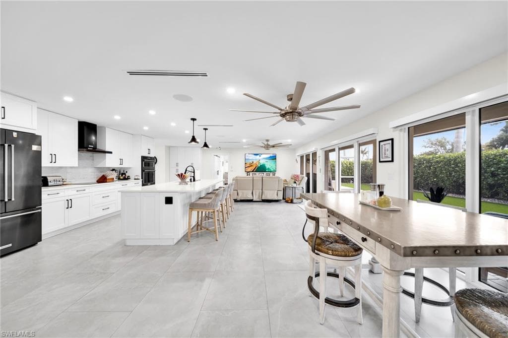 1574 Ricardo AVE-30