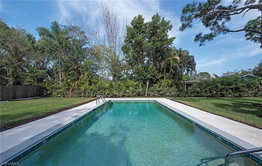 1281 Diana AVE-1