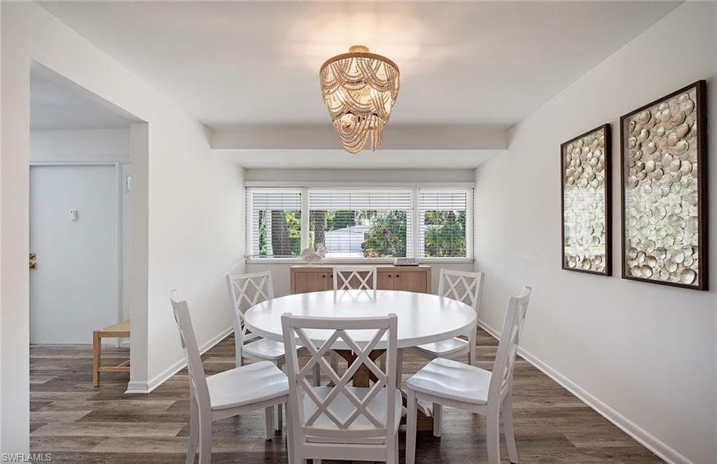 1281 Diana AVE-6