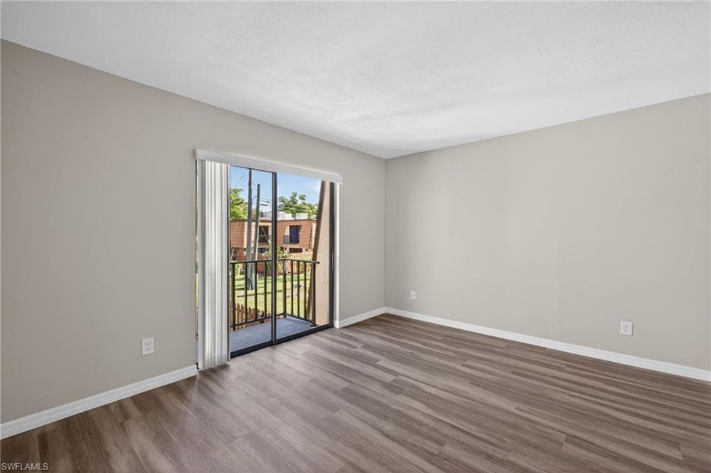 5576 Malt DR 4-21