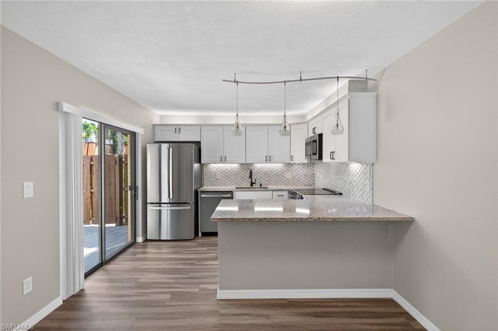 5576 Malt DR 4-6