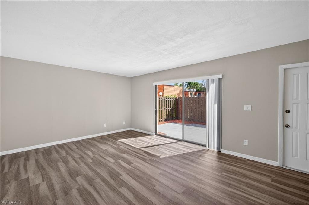5576 Malt DR 4-3