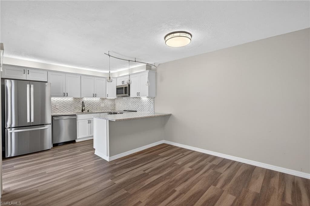 5576 Malt DR 4-7