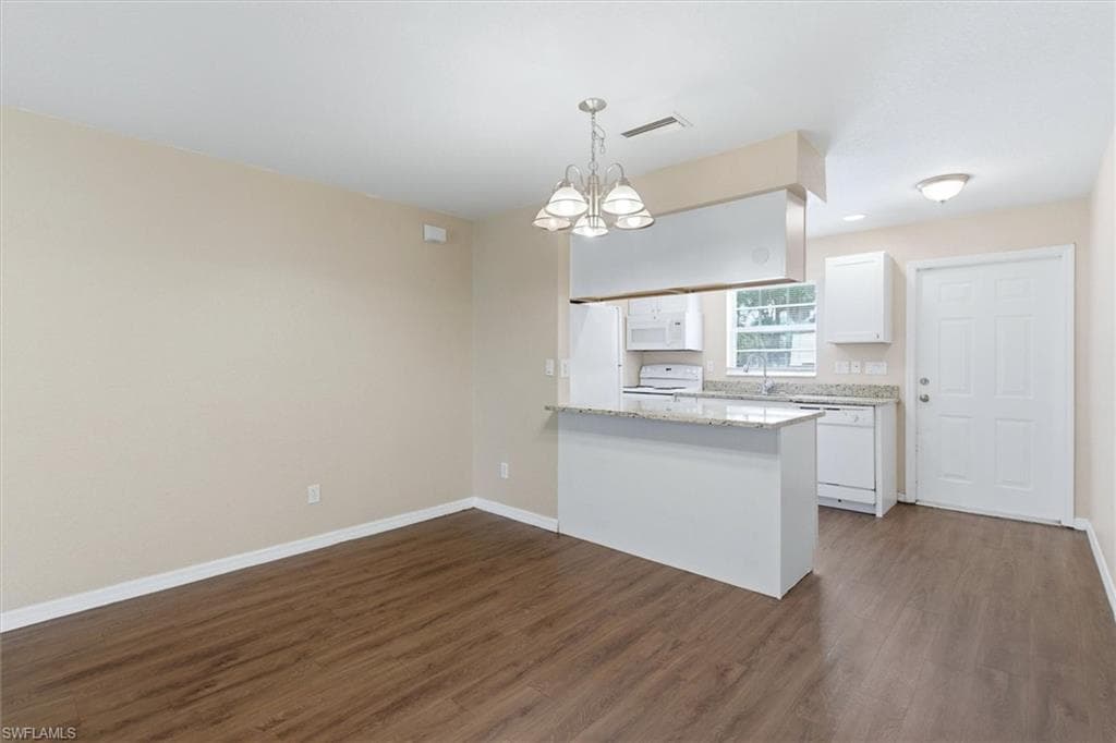 5257 Leeds RD-8
