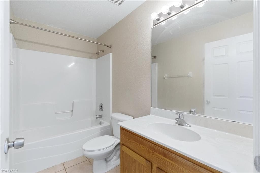 5257 Leeds RD-20