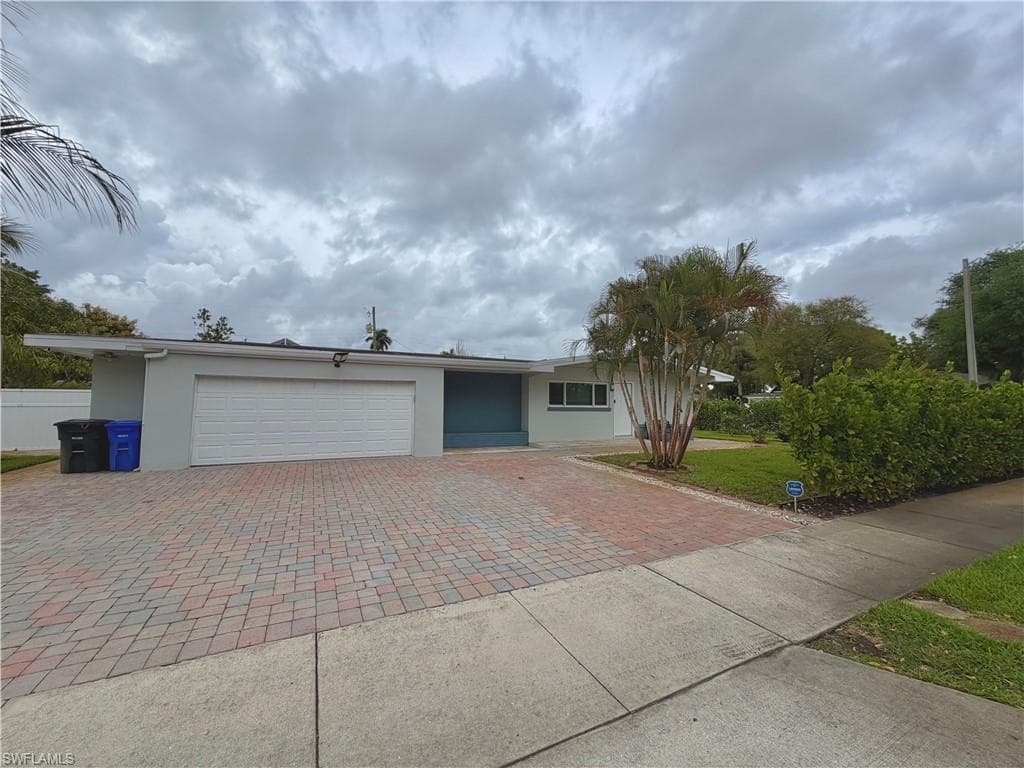 1821 Winkler AVE-1